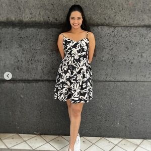 🦄 Floral Black and White Dress 100% Cotton XXL